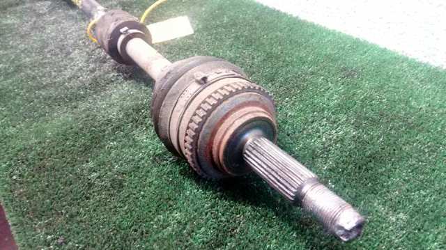 96832204 GM Semieje delantero derecho  en stock Gandía