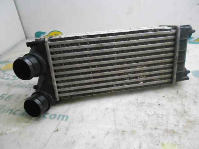Radiador de aire de admisión 9684212480 PEUGEOT