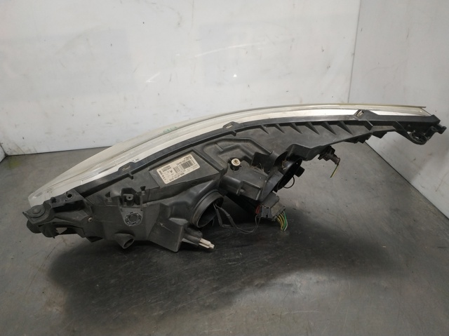 Faro derecho y izquierdo Citroen C4 I precio desde 166,88 EUR