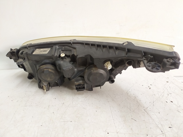 PEUGEOT 9684382280 Faro derecho  en stock Terrassa