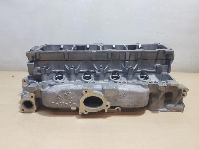 Cabeza del motor 9684504780 PEUGEOT