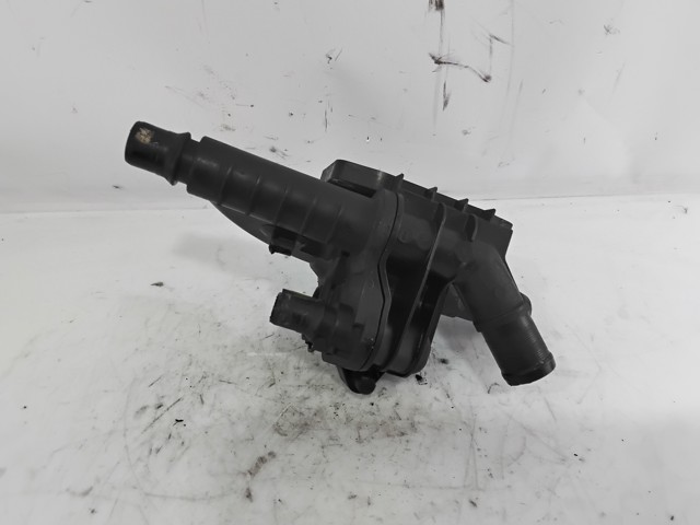 Caja del termostato Peugeot 208 CA, CC