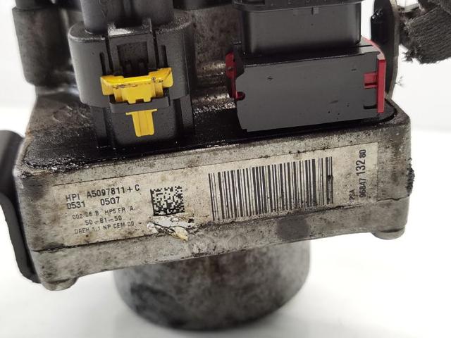 PEUGEOT 9684713280 Bomba de dirección  en stock Salamanca
