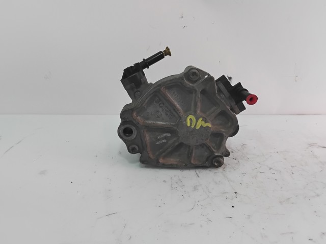 PEUGEOT 9684786780 Bomba de vacío  en stock Terrassa