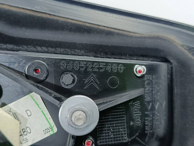 PEUGEOT 9685225480 Piloto trasero interior derecho  disponible Valladolid