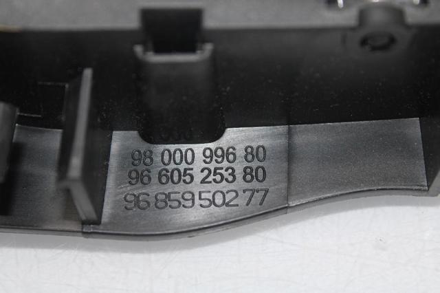 9685950277 PEUGEOT Manija interior derecha delantera/trasera de puerta  en stock Gandía