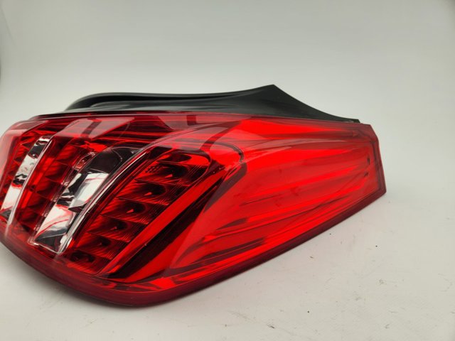 9686293680 PEUGEOT Piloto trasero derecho  en stock Huelva