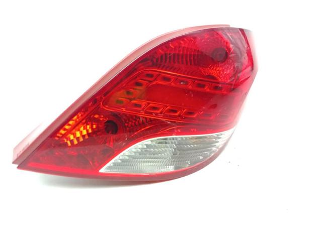 9686565980 PEUGEOT Piloto trasero derecho  en stock Huelva