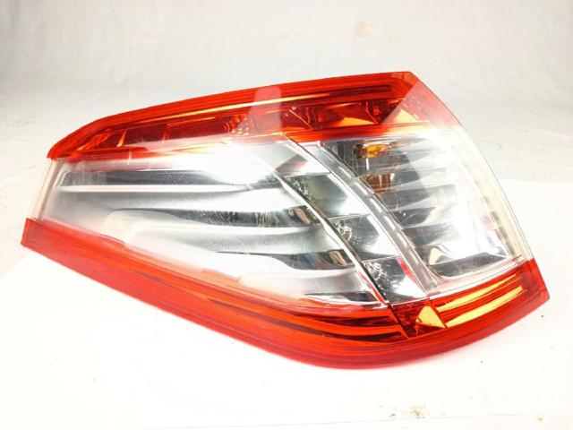 PEUGEOT 9686779580 Piloto trasero exterior izquierdo  en stock Terrassa