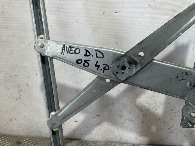 96870317 GM Motor del elevalunas de la puerta delantera derecha  en stock Huelva