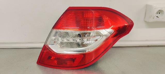 PEUGEOT 9687311980 Piloto trasero exterior derecho comprar Barcelona