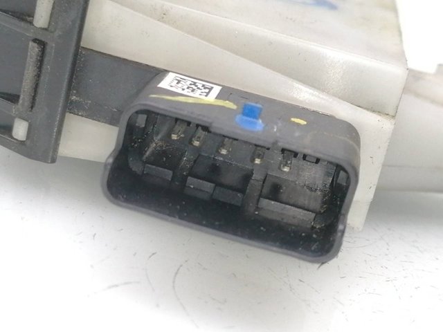 9688079980 PEUGEOT Cerradura de puerta delantera derecha  en stock Gandía