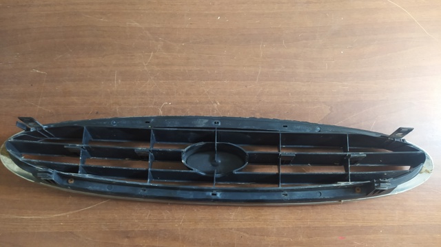 Rejilla para Ford Mondeo I (GBP)