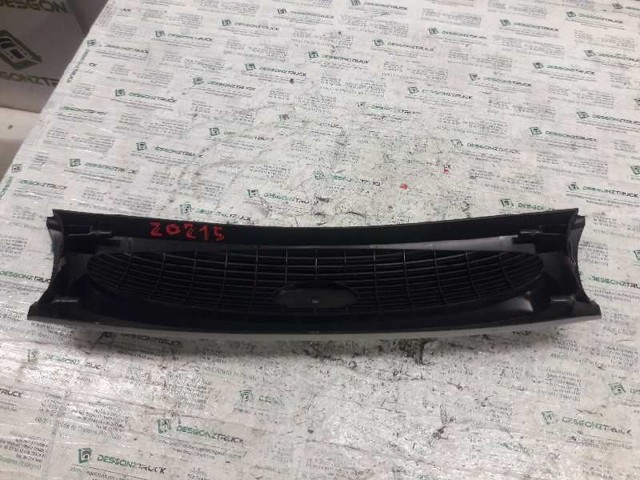 96FB8200ACW Parrilla del radiador  comprar en Pontevedra