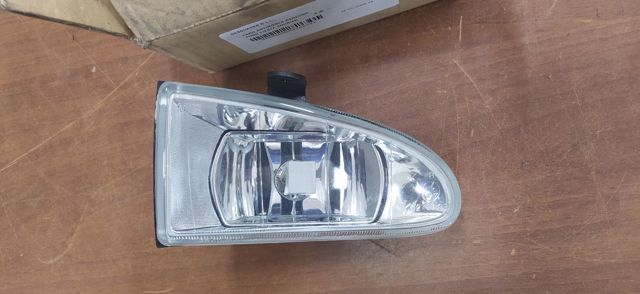 Luces antiniebla  izquierdo 96FG15205AA FORD