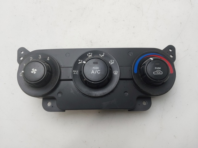 Elemento de control aire acondicionado KIA Cerato  sedán comprar en España