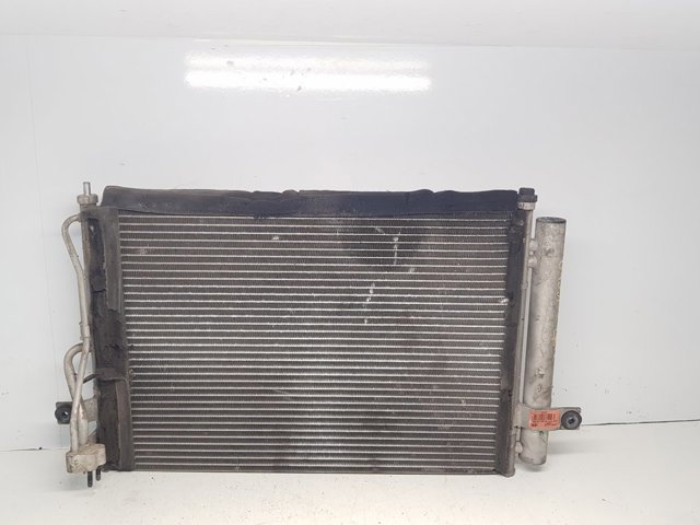 976061C100 HYUNDAI Condensador aire acondicionado  en stock Gandía