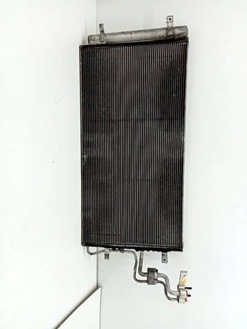 HYUNDAI 976061D200 Condensador de aire acondicionado  disponible Lugo