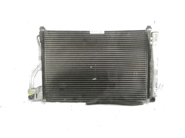 HYUNDAI 976061E300 Condensador aire acondicionado  en stock Valencia