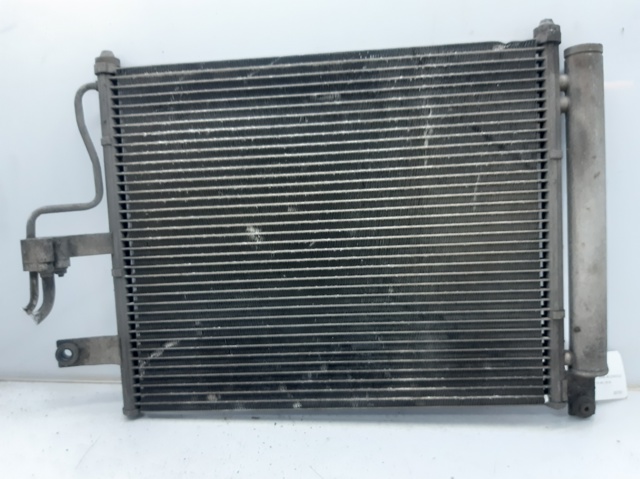 HYUNDAI 9760625600 Condensador aire acondicionado  en stock Salamanca