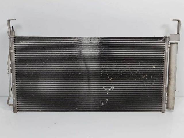 HYUNDAI 9760626400 Condensador aire acondicionado  en stock Terrassa