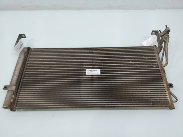 HYUNDAI 9760626401 Condensador aire acondicionado  en stock Salamanca