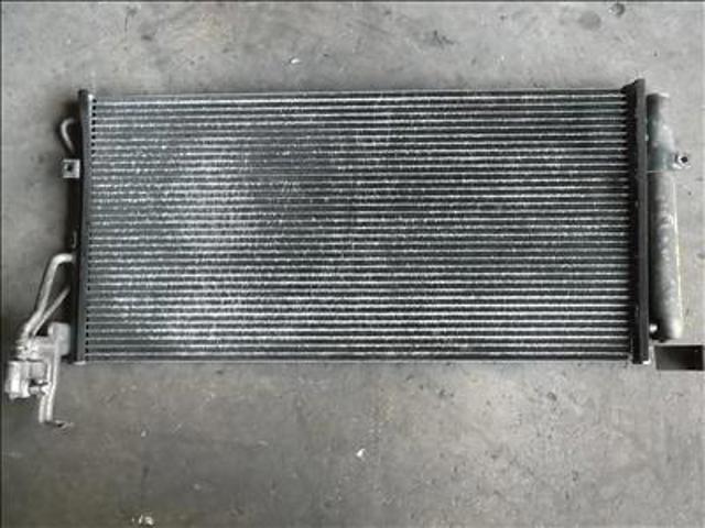 HYUNDAI 9760626401 Condensador de aire acondicionado  disponible Valladolid