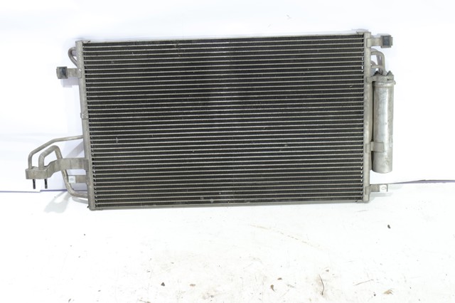 976062E000 Condensador de aire acondicionado  comprar en Zaragoza
