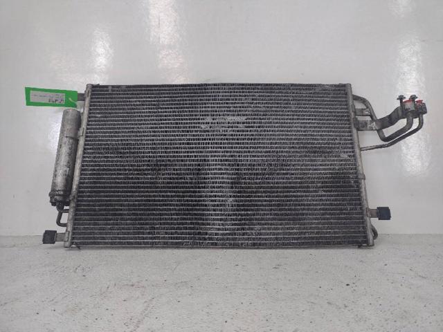 HYUNDAI 976062E000 Condensador aire acondicionado  en stock Terrassa
