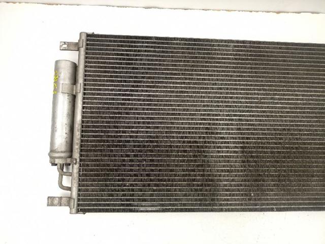HYUNDAI 976062E000 Condensador de aire acondicionado  disponible Valladolid