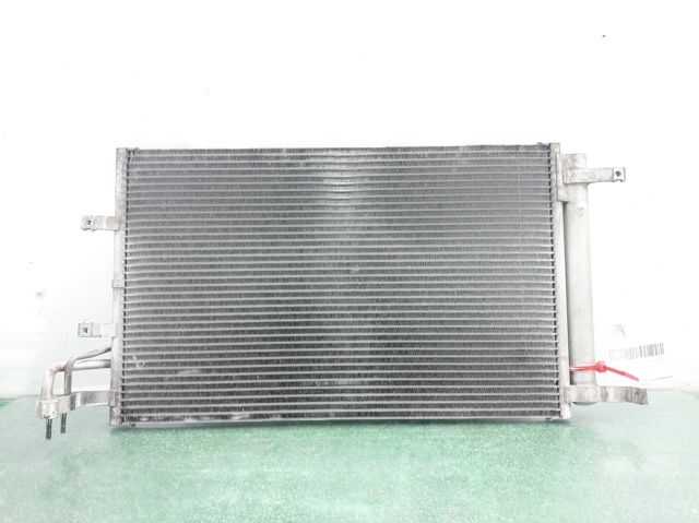 HYUNDAI 976062F000 Condensador de aire acondicionado  comprar en Albacete