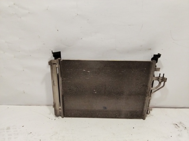 976062Y000 Condensador aire acondicionado  en stock Sabadell