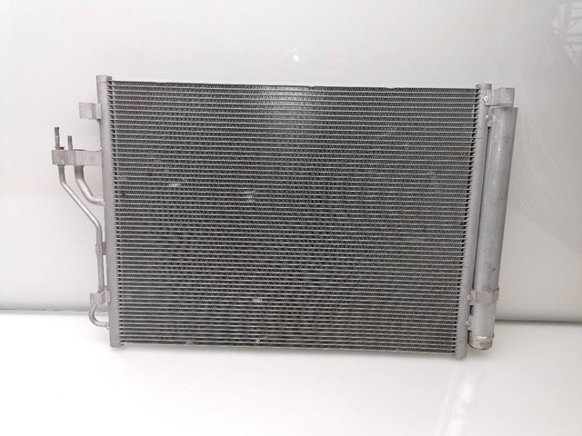 Condensador / radiador  aire acondicionado para hyundai ix35 1.7 crdi d4fd 976062Y001