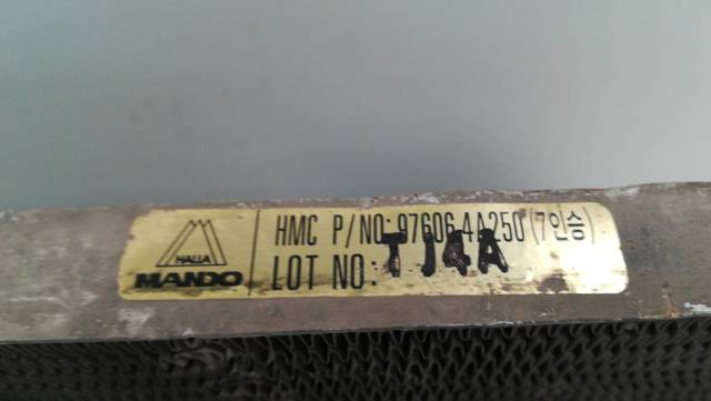 HYUNDAI 976064A250 Condensador de aire acondicionado  comprar en Albacete