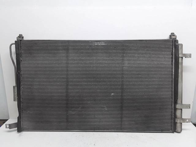 HYUNDAI 976064D101 Condensador de aire acondicionado  disponible Valladolid