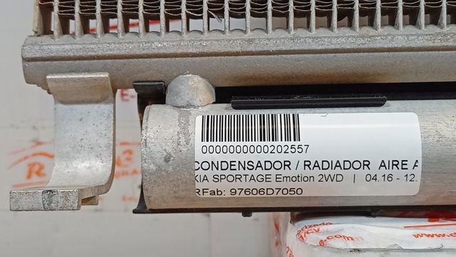 97606D7050 Condensador aire acondicionado  en stock Castellón