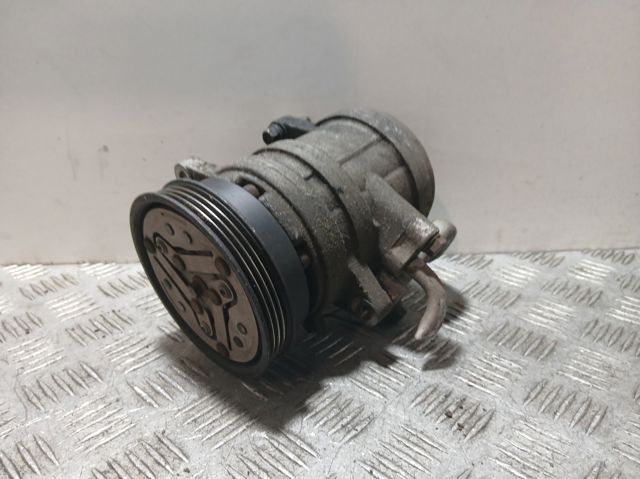 HYUNDAI 9770105500 Compresor de aire acondicionado  en stock Salamanca