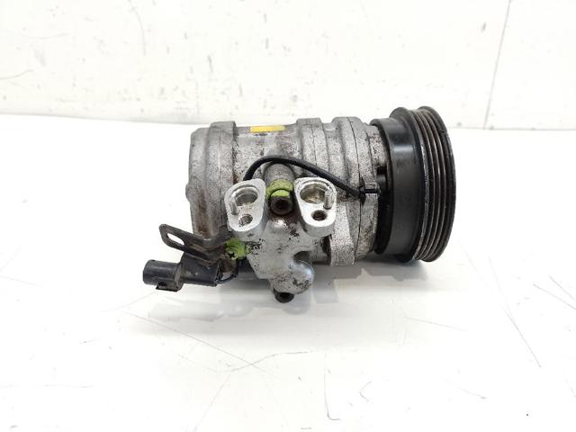 HYUNDAI 977011CXXX Compresor de aire acondicionado  en stock Salamanca