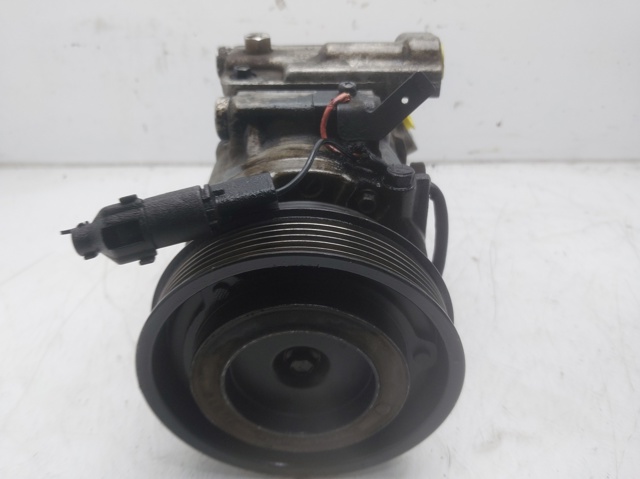 977011D400 Hyundai/Kia
