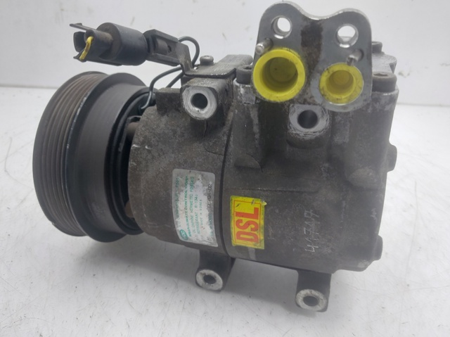 HYUNDAI 9770125000 Compresor de aire acondicionado  disponible España