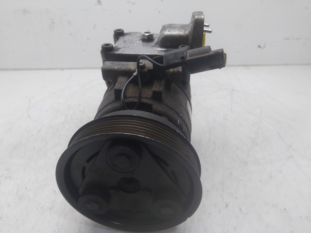 HYUNDAI 9770125000 Compresor de aire acondicionado  disponible Lugo