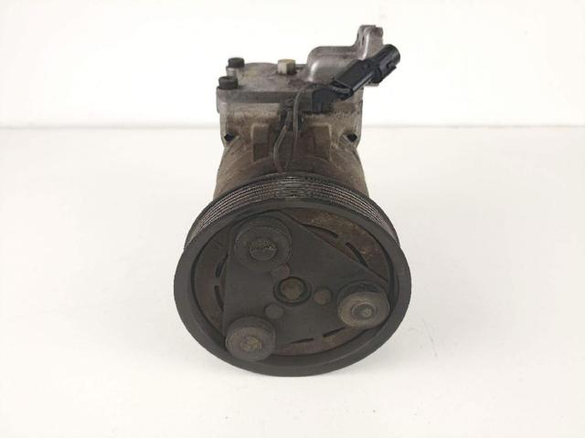 9770125200 HYUNDAI Compresor de aire acondicionado  en stock Córdoba