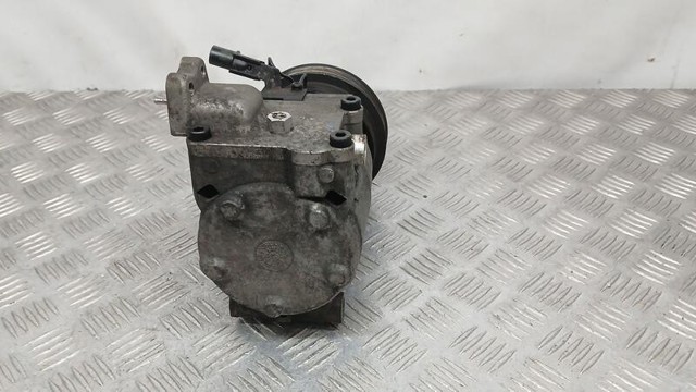 HYUNDAI 9770125200 Compresor de aire acondicionado  disponible España