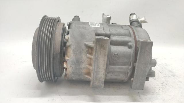 977012H002 HYUNDAI Compresor de aire acondicionado  disponible Alicante