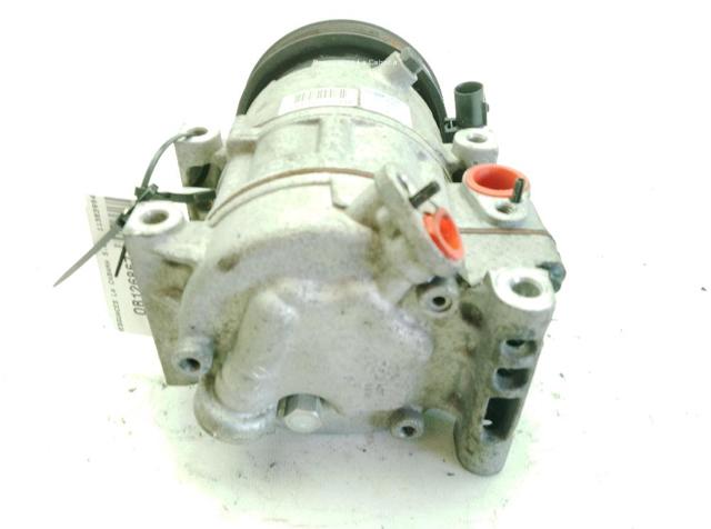 HYUNDAI 977012H002 Compresor de aire acondicionado  en stock Valencia