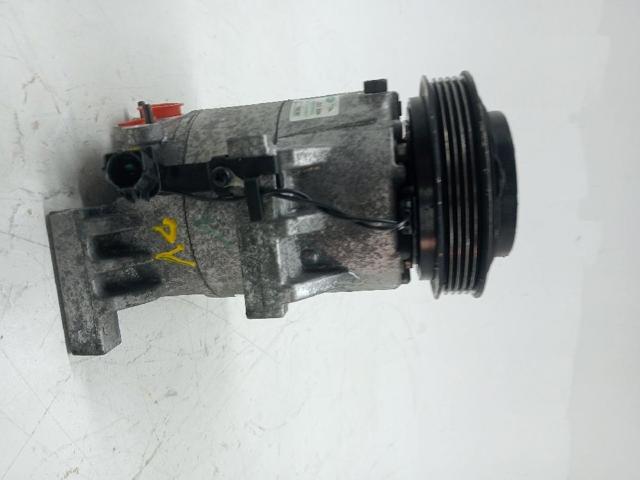HYUNDAI 977012K201 Compresor de aire acondicionado  en stock Valencia