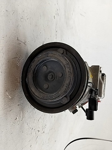 977013K720 HYUNDAI Compresor de aire acondicionado  comprar en Lleida