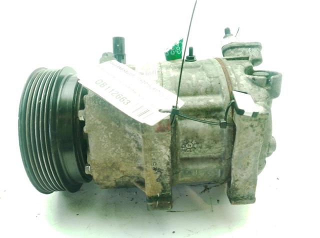 977013K720 HYUNDAI Compresor de aire acondicionado  en stock Córdoba