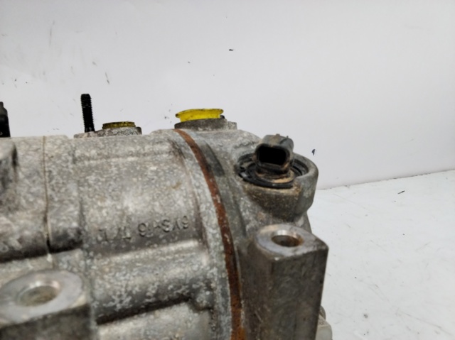 HYUNDAI 97701D7100 Compresor de aire acondicionado  en stock Valencia