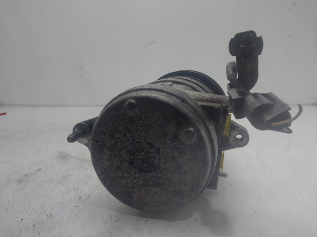 HYUNDAI 97701XXXXX Compresor de aire acondicionado  en stock Terrassa